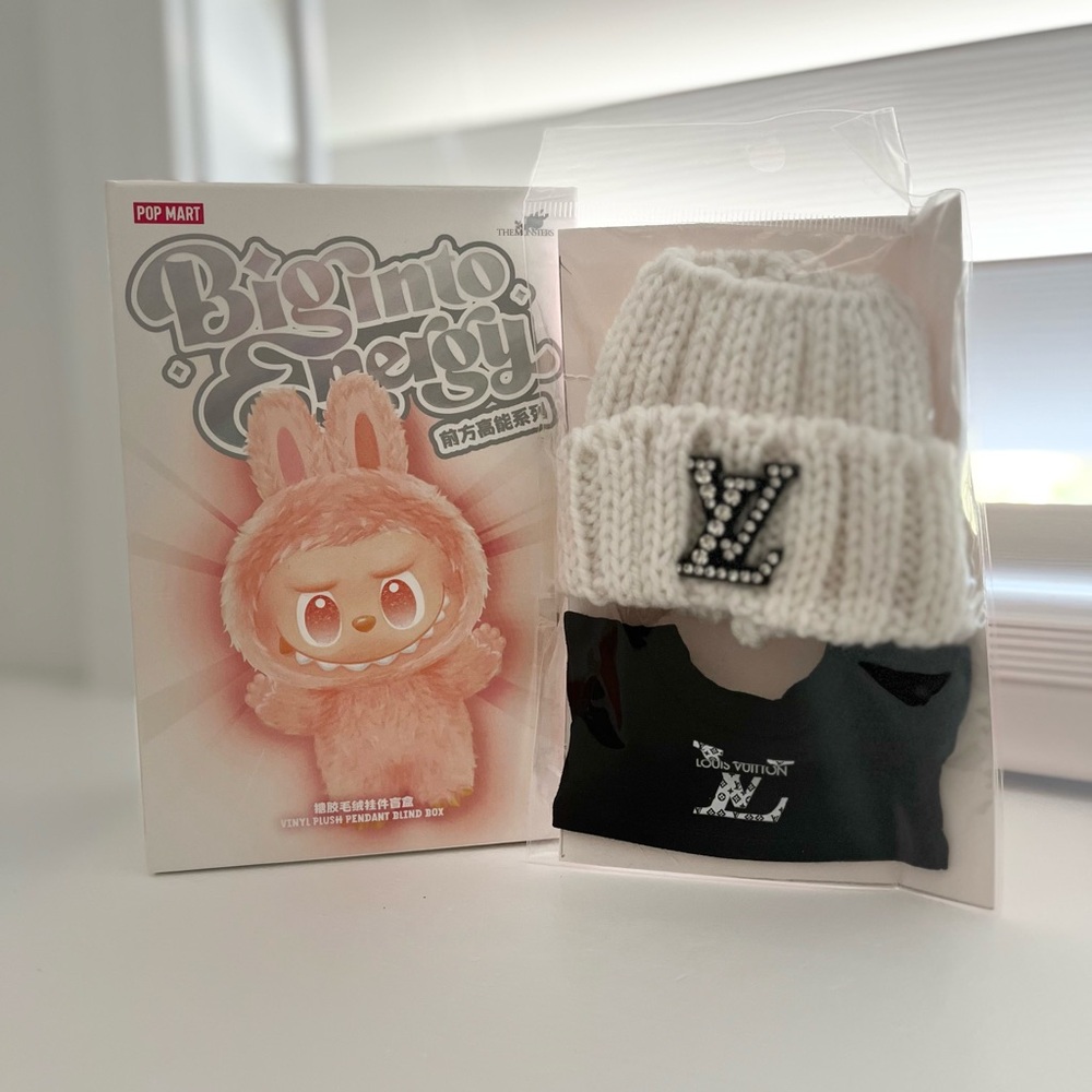 NEW Authentic Labubu Monsters Big Into Energy (Sealed Box) with accessories